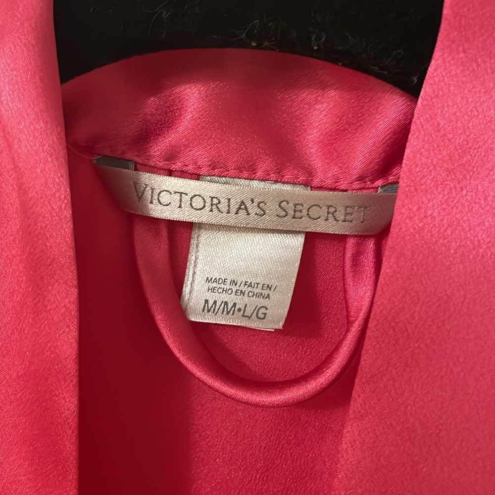 Victoria’s Secret Satin Robe M/L - Picture 2 of 6